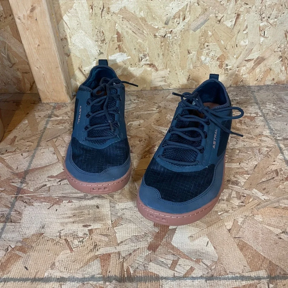 Astral Loyak Barefoot Shoes Mens 10 Blue Zero Drop Low Profile Barefoot VS202